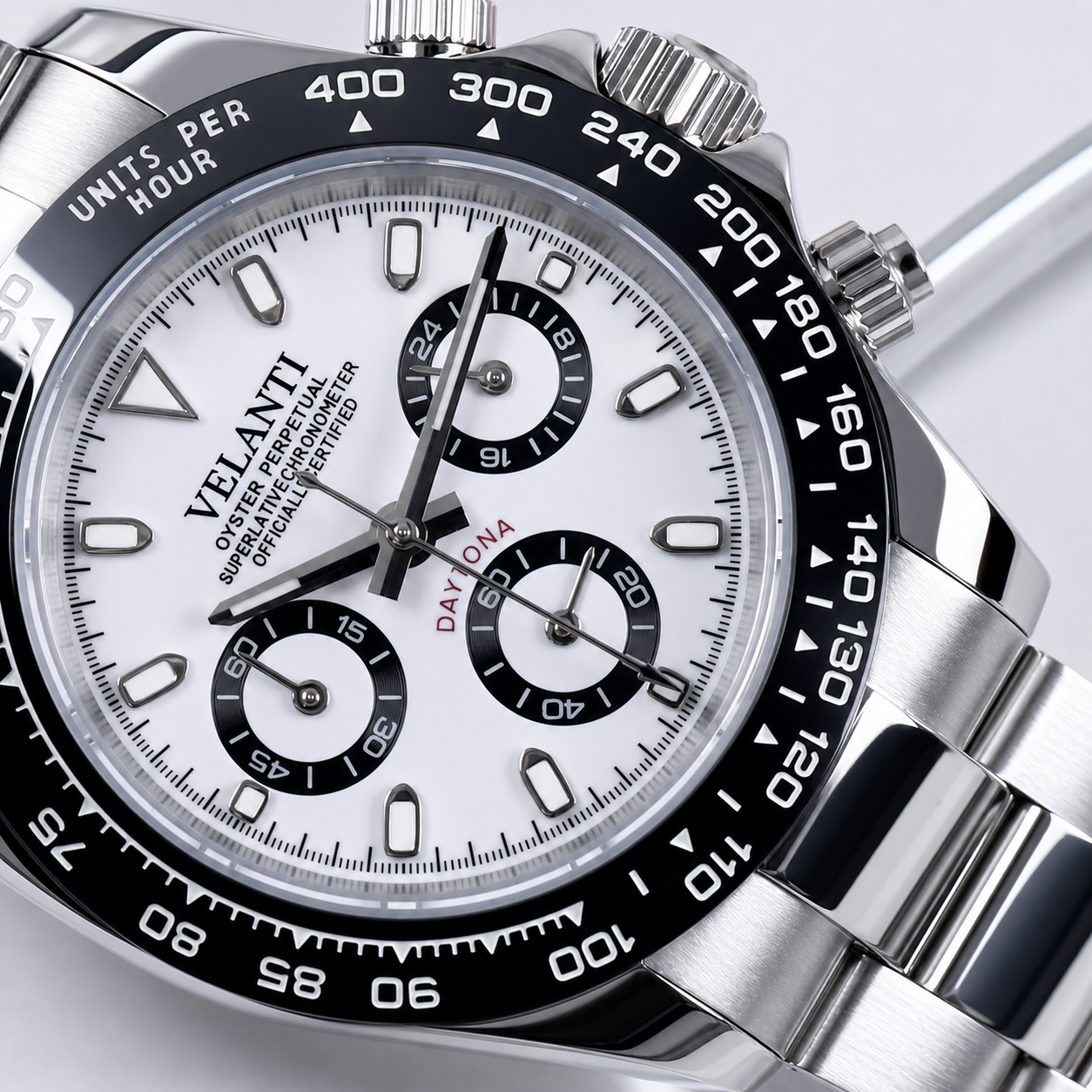 Velanti Milano Veltona Panda chronograph, dial and tachymeter bezel detail