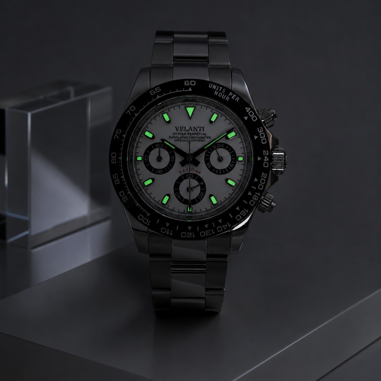 Velanti Milano Veltona Panda watch, luminous dial view
