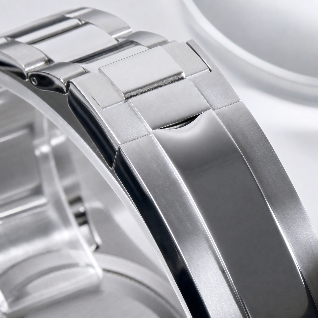 Velanti Milano Veltona Panda watch, stainless steel clasp exterior detail