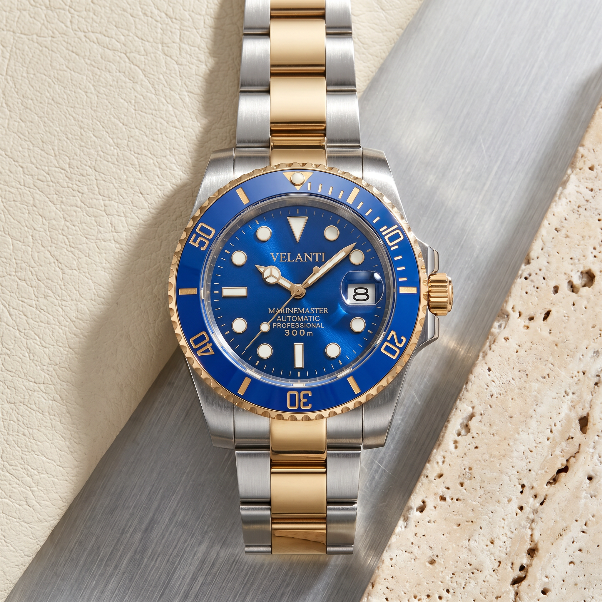Submariner-style automatic watch, Velanti Milano Velmariner Blue (Two Tones), bracelet detail photo