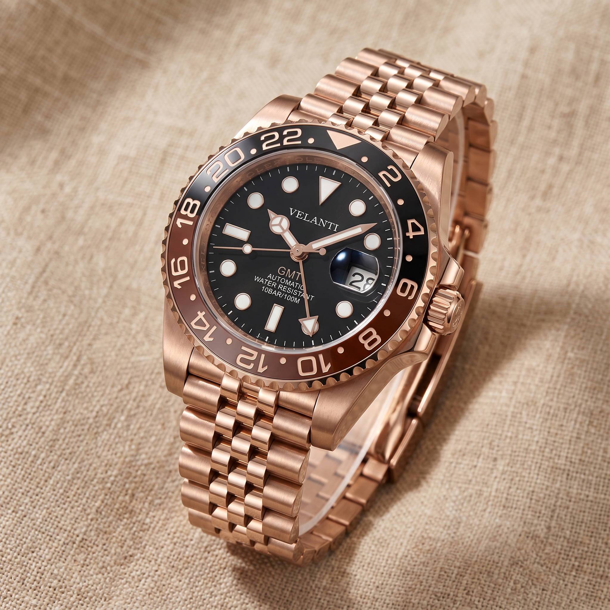 GMT-style automatic watch, Velanti Milano Gmtvel Rose Gold Rootbeer, bracelet detail photo