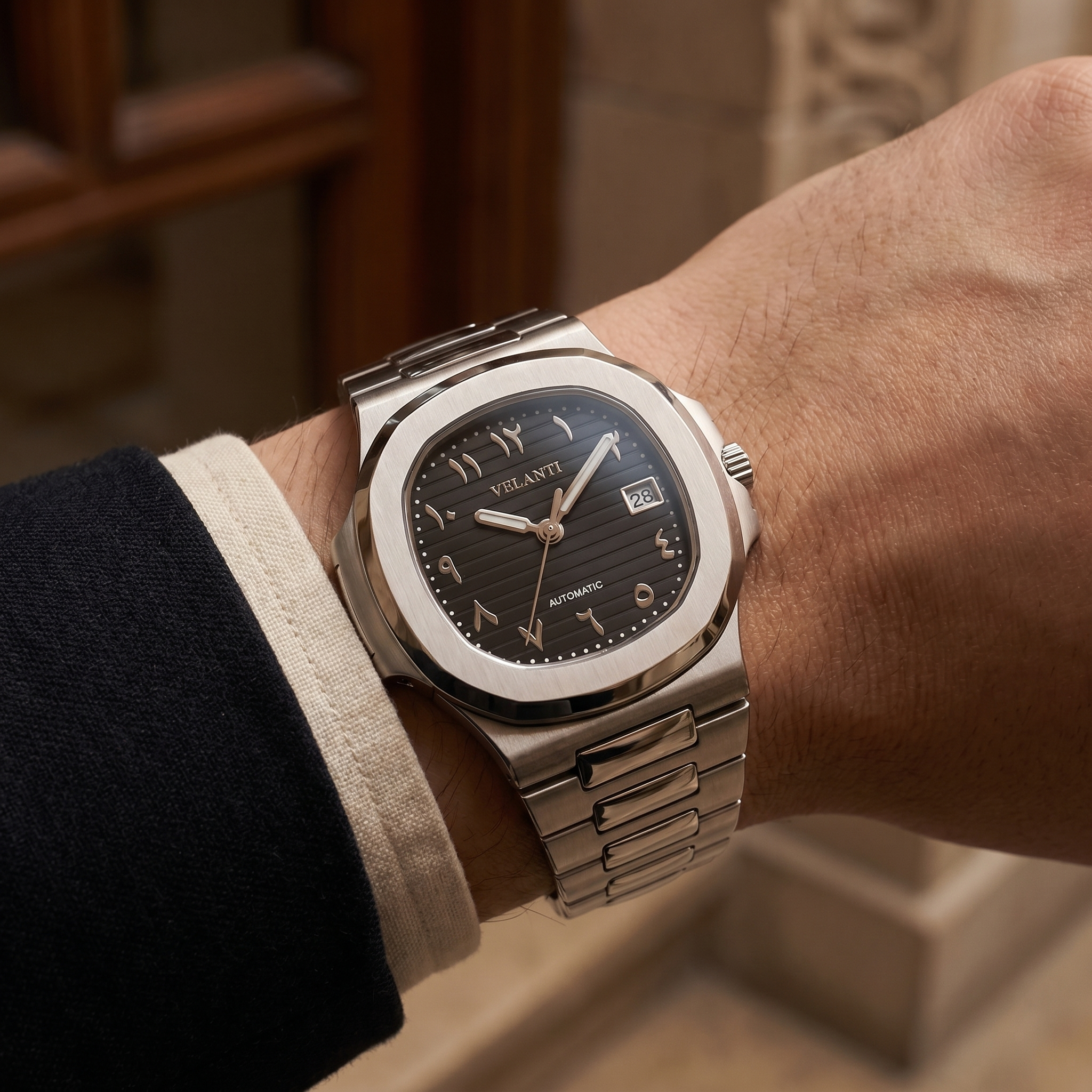Nautilus-style automatic watch, Velanti Milano Nautvel Arabic Black, product photo 9