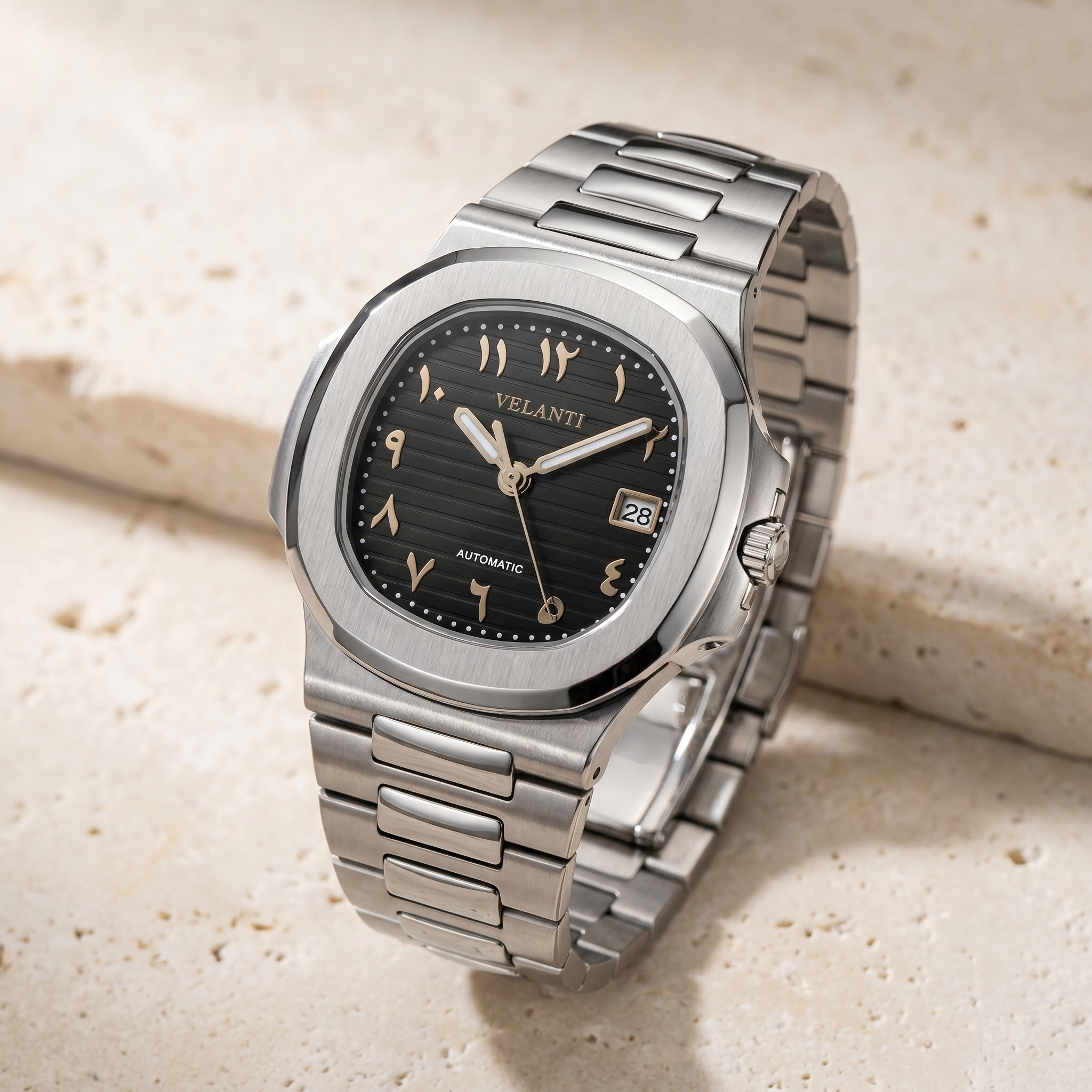 Nautilus-style automatic watch, Velanti Milano Nautvel Arabic Black, watch detail photo 7
