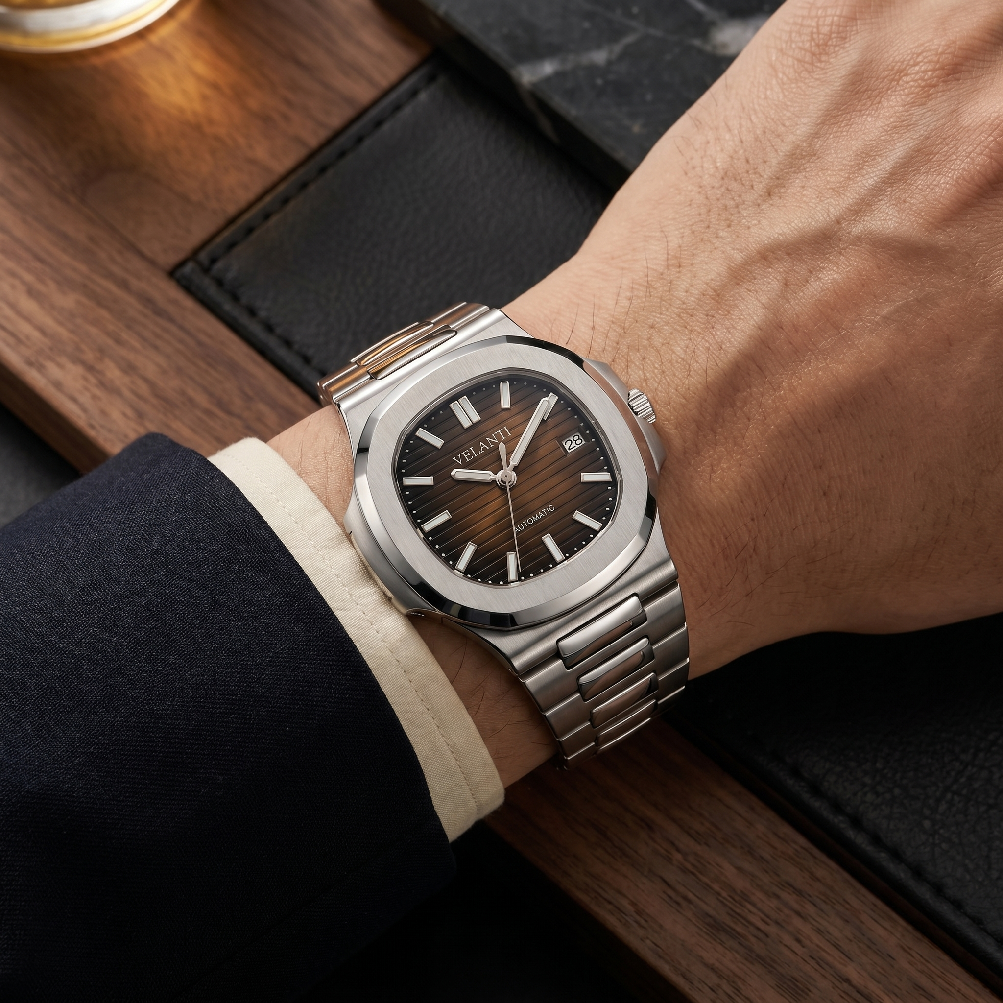 Nautilus-style automatic watch, Velanti Milano Nautvel Brown worn on wrist photo 8