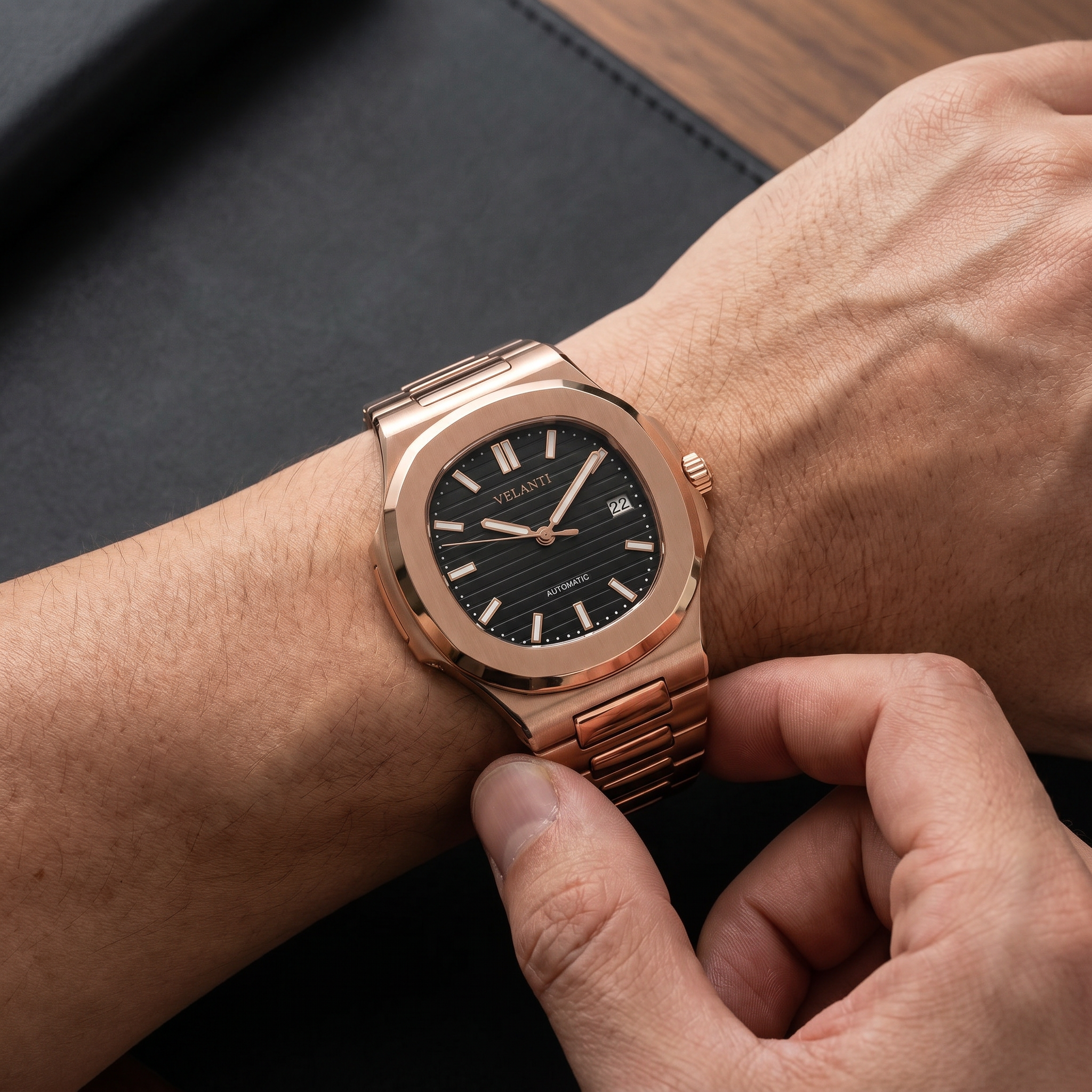 Nautilus-style automatic watch, Velanti Milano Nautvel Rose Gold Black worn on wrist photo 8