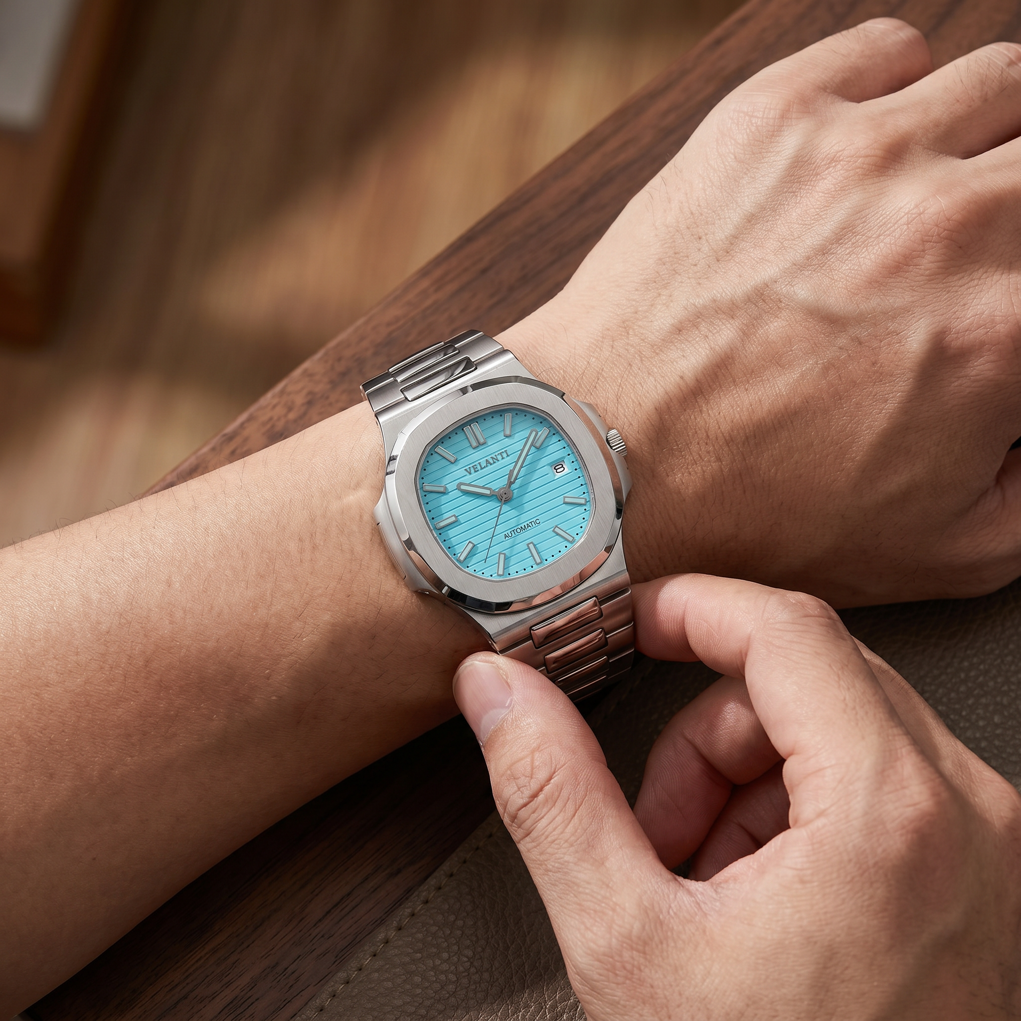 Nautilus-style automatic watch, Velanti Milano Nautvel Tiffany Blue worn on wrist photo 6