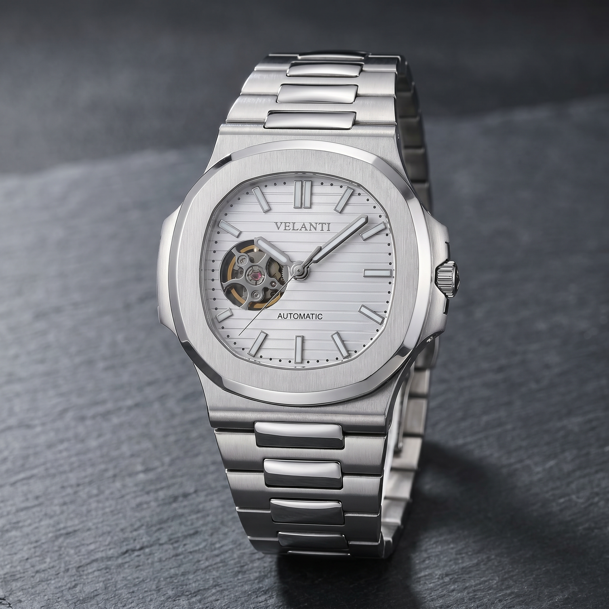 Nautilus-style automatic watch, Velanti Milano Nautvel White Open Heart, bracelet detail photo