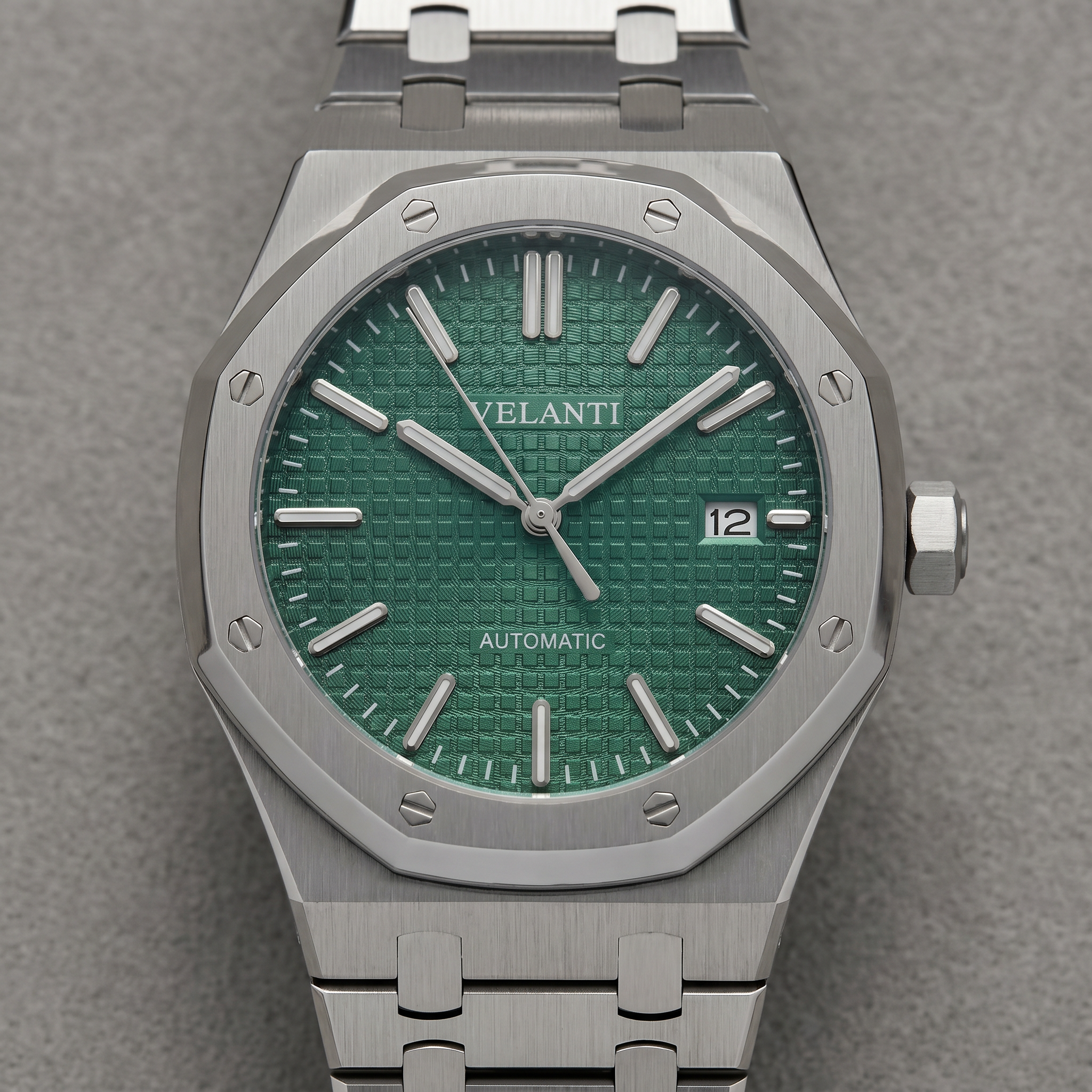 Royal Oak-style automatic watch, Velanti Milano Royal Veloak Green, watch detail photo