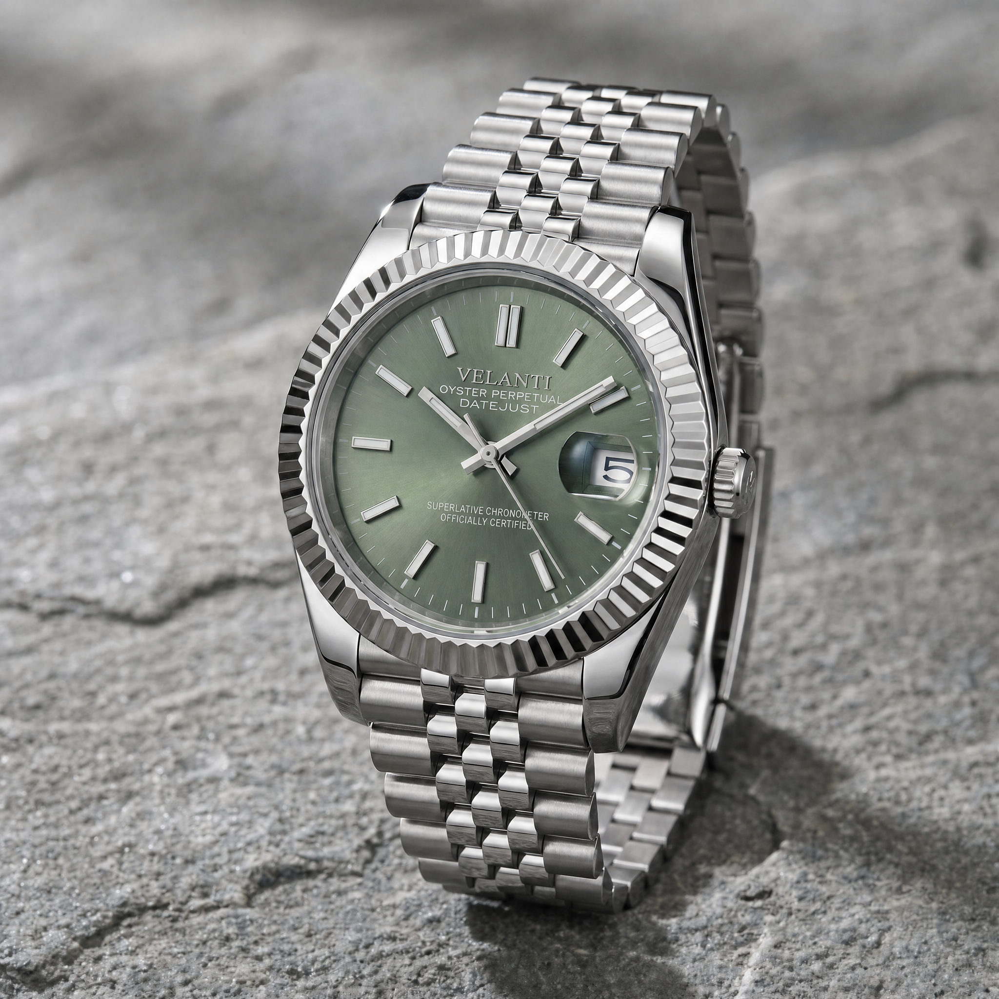 Datejust-style automatic watch, Velanti Milano Veljust Mint Green, bracelet detail photo