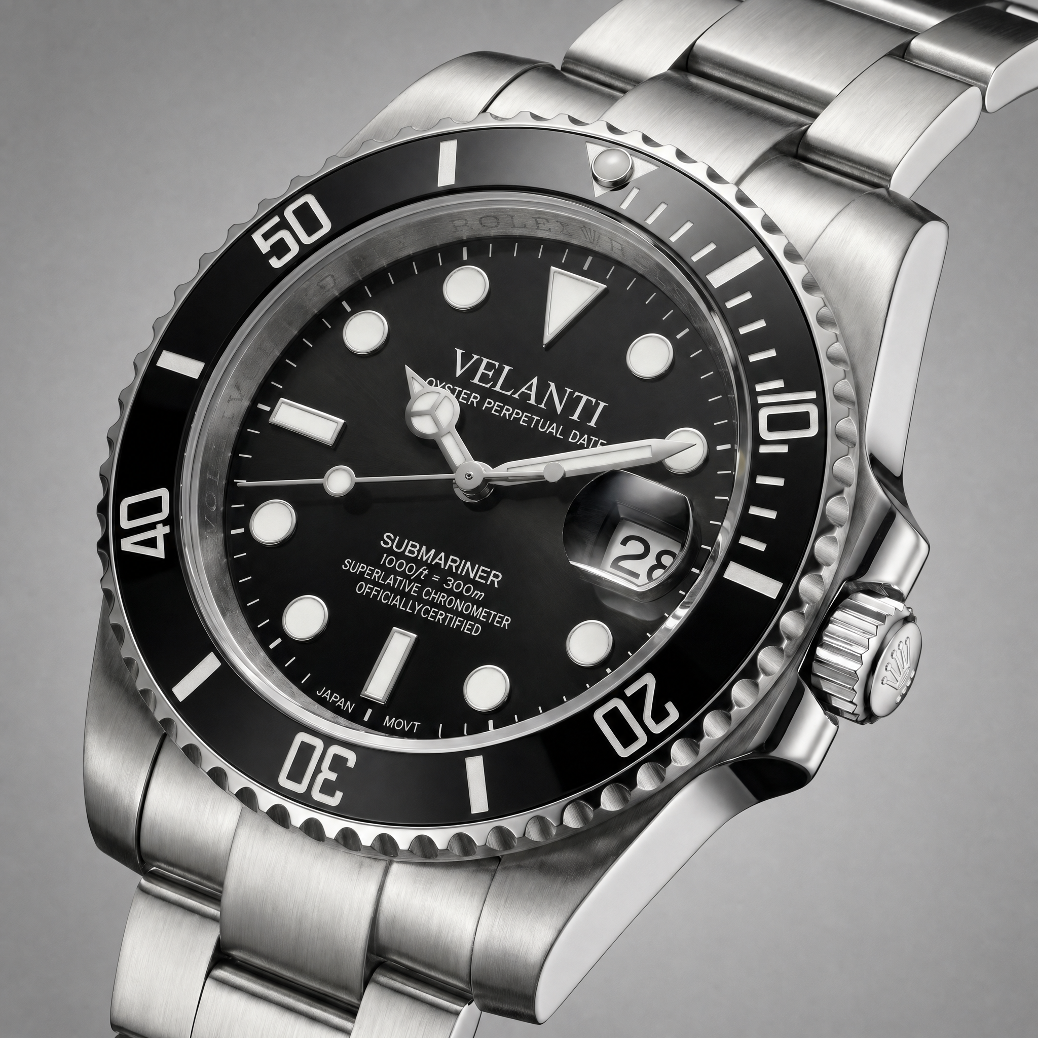 Submariner-style automatic watch, Velanti Milano Velmariner Black, watch detail photo