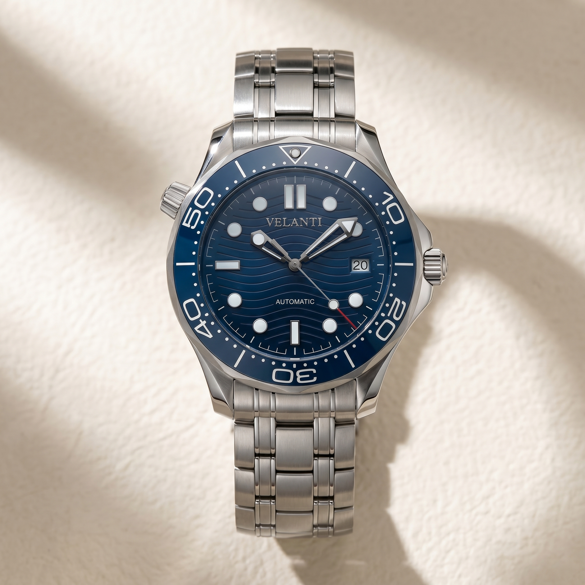 Seamaster-style automatic watch, Velanti Milano Velmaster Blue, watch detail photo 10