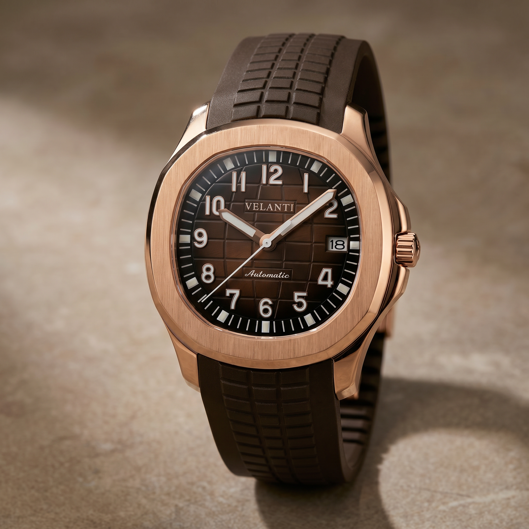 Aquanaut-style automatic watch, Velanti Milano Velnaut Brown (Rose Gold), watch detail photo