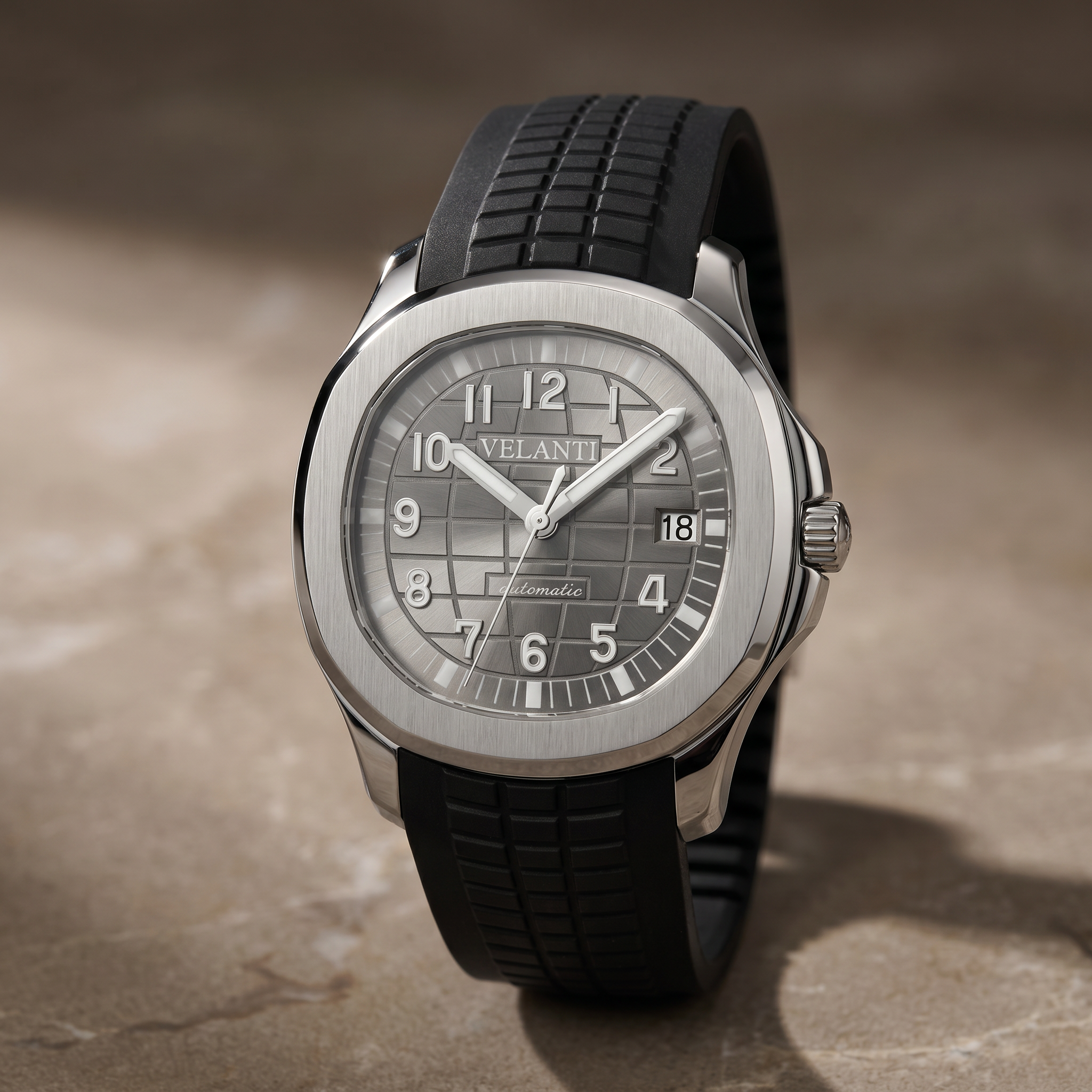 Aquanaut-style automatic watch, Velanti Milano Velnaut Silver, watch detail photo 8