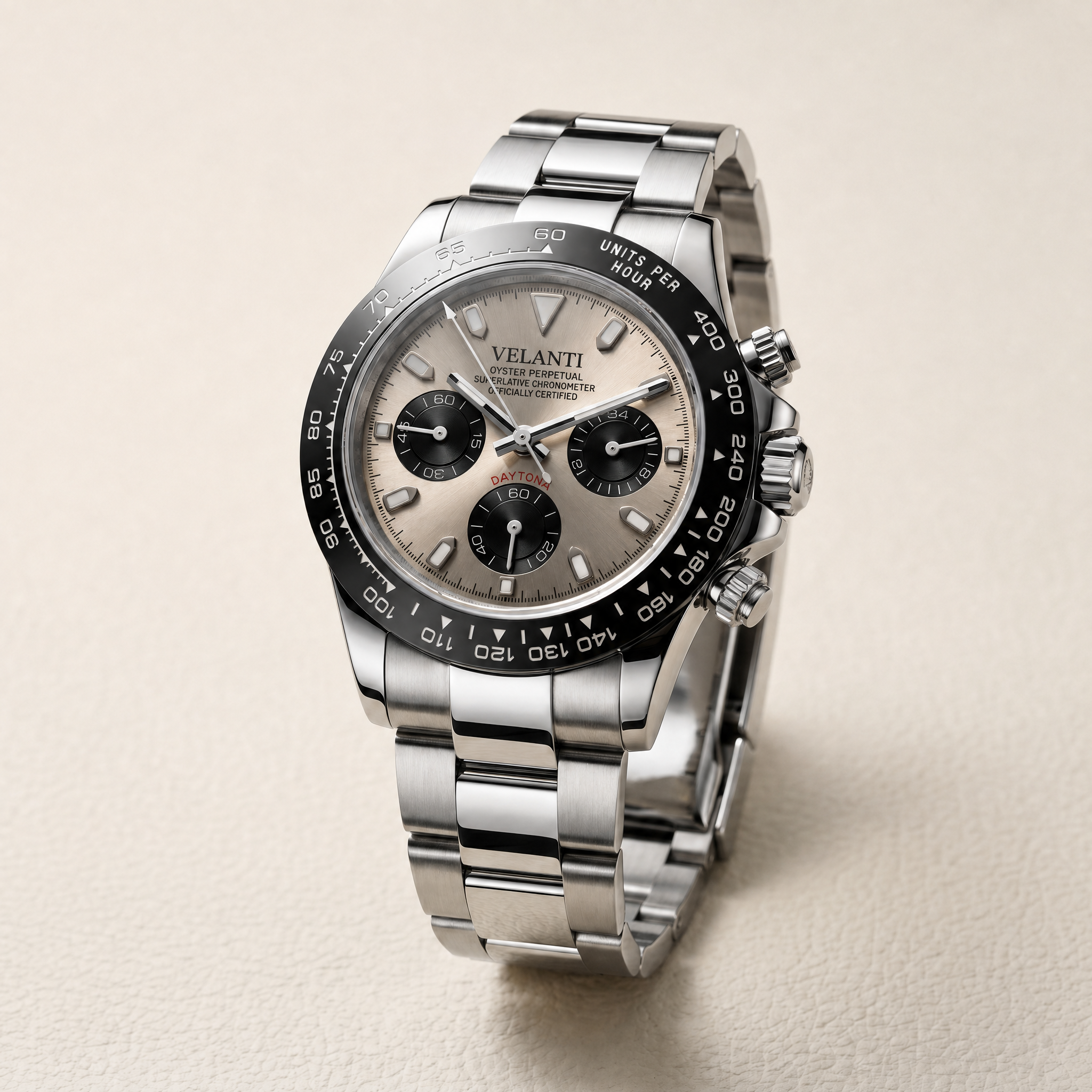 Daytona-style chronograph watch, Velanti Milano Veltona Champagne, watch detail photo